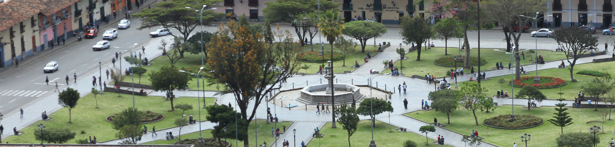 plaza-cajamarca_desk